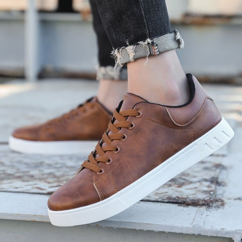 Men’s Lace-Up Flat Shoes – Fashionable Casual Sneakers for Everyday Comfort LONDYN UPBRINGING
