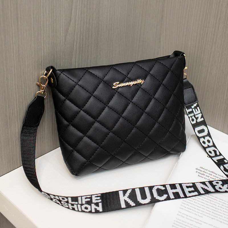 Quilted Embroidery Messenger Bag with Chain Strap | Women's Crossbody Purse LONDYN UPBRINGING