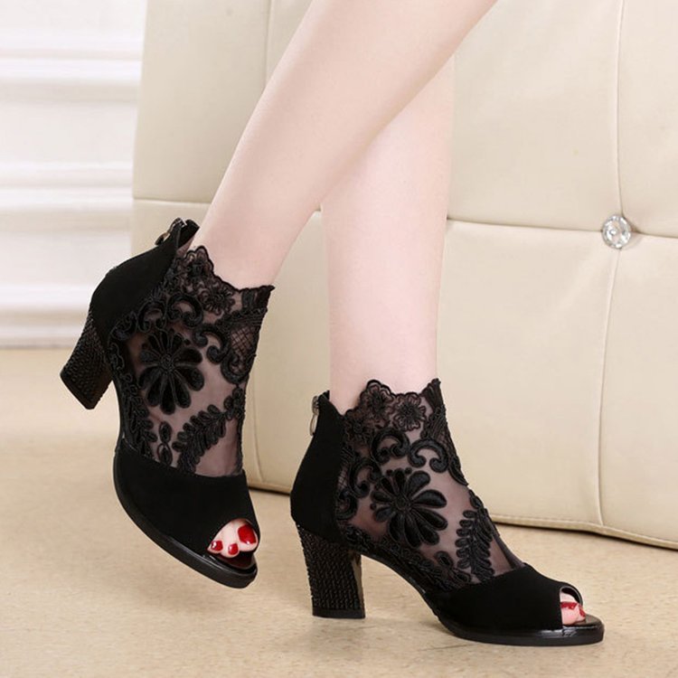Lucyever Women's Plus Size Square High Heel Sandals: Sexy Flower Lace Peep Toe Gladiator (35-43) LONDYN UPBRINGING