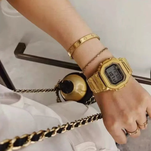 Vintage Small Gold Watch – Fashion Trend Wristwatch for Men & Women LONDYN UPBRINGING