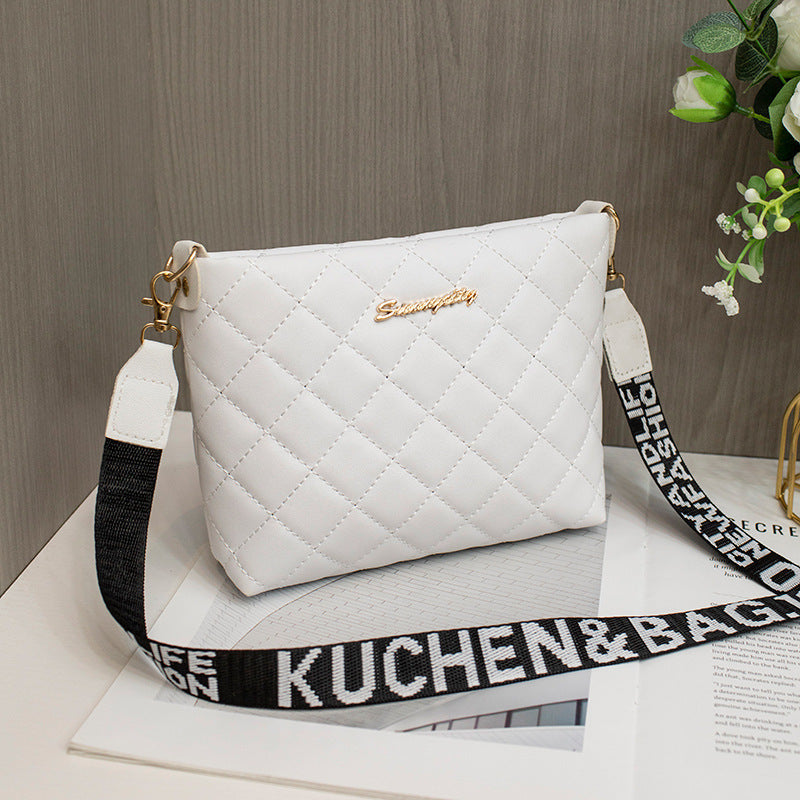 Quilted Embroidery Messenger Bag with Chain Strap | Women's Crossbody Purse LONDYN UPBRINGING