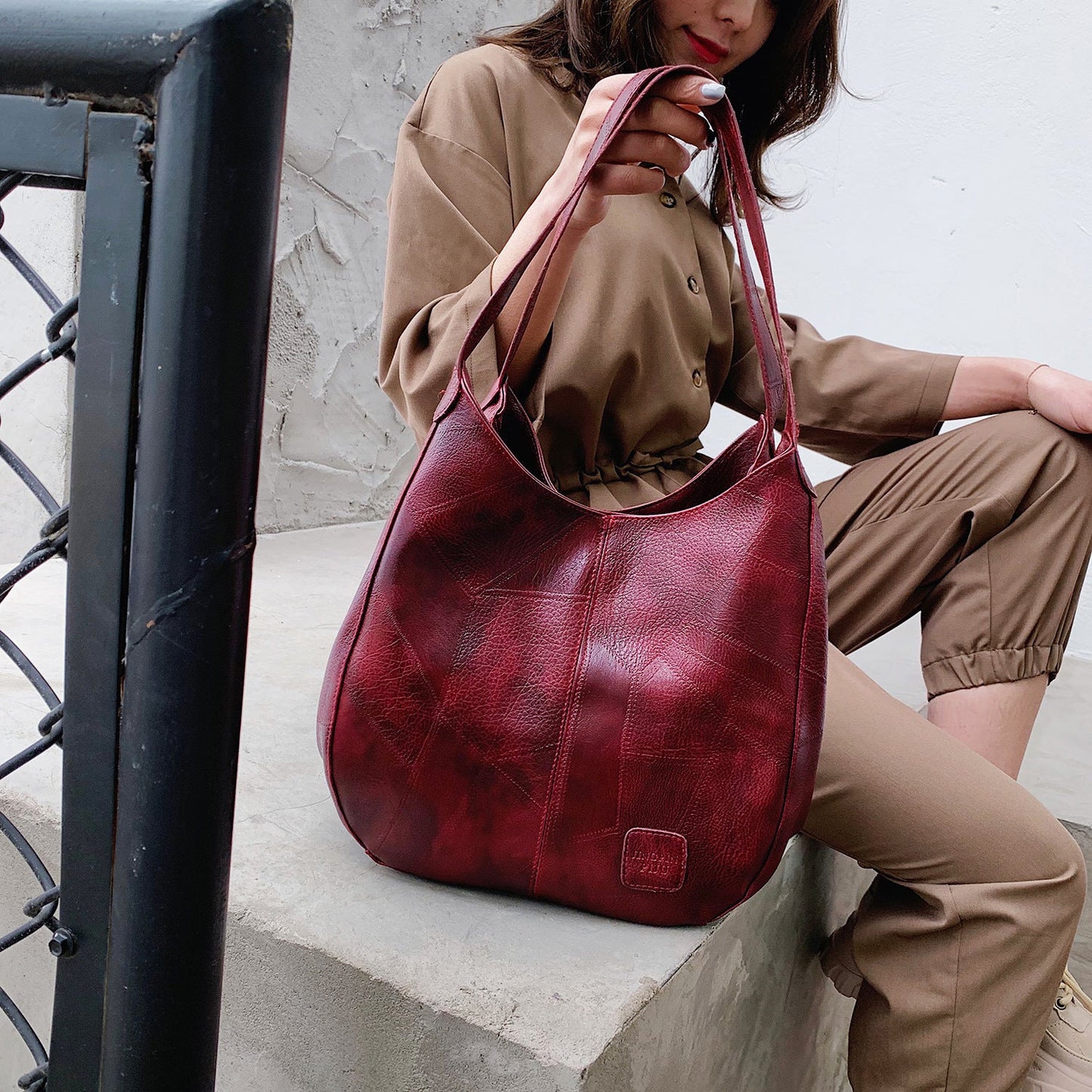 Vintage Designer Handbag for Women – Luxury Shoulder Bag & Elegant Tote Purse LONDYN UPBRINGING