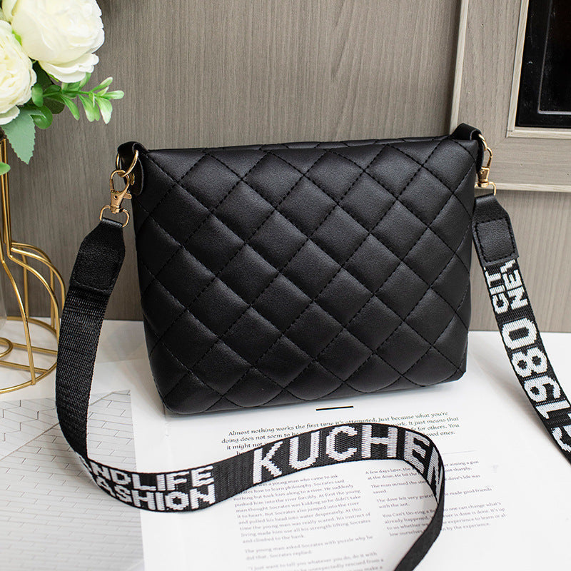 Quilted Embroidery Messenger Bag with Chain Strap | Women's Crossbody Purse LONDYN UPBRINGING