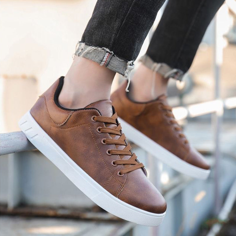 Men’s Lace-Up Flat Shoes – Fashionable Casual Sneakers for Everyday Comfort LONDYN UPBRINGING