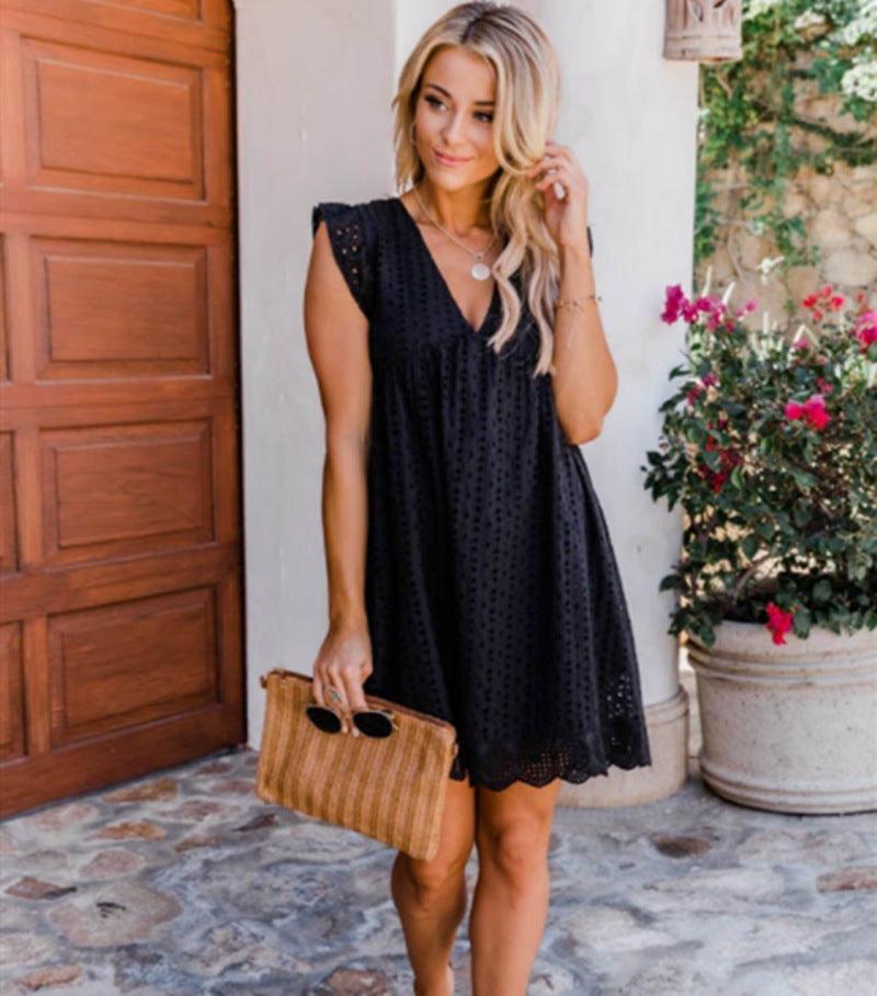 Sleeveless V-Neck Jacquard Dress with Pockets - Summer Beach Cutout Style LONDYN UPBRINGING