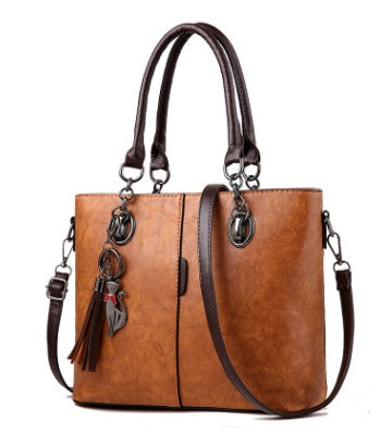 Luxury Leather Handbag for Women – Elegant Shoulder Bag & Designer Tote LONDYN UPBRINGING