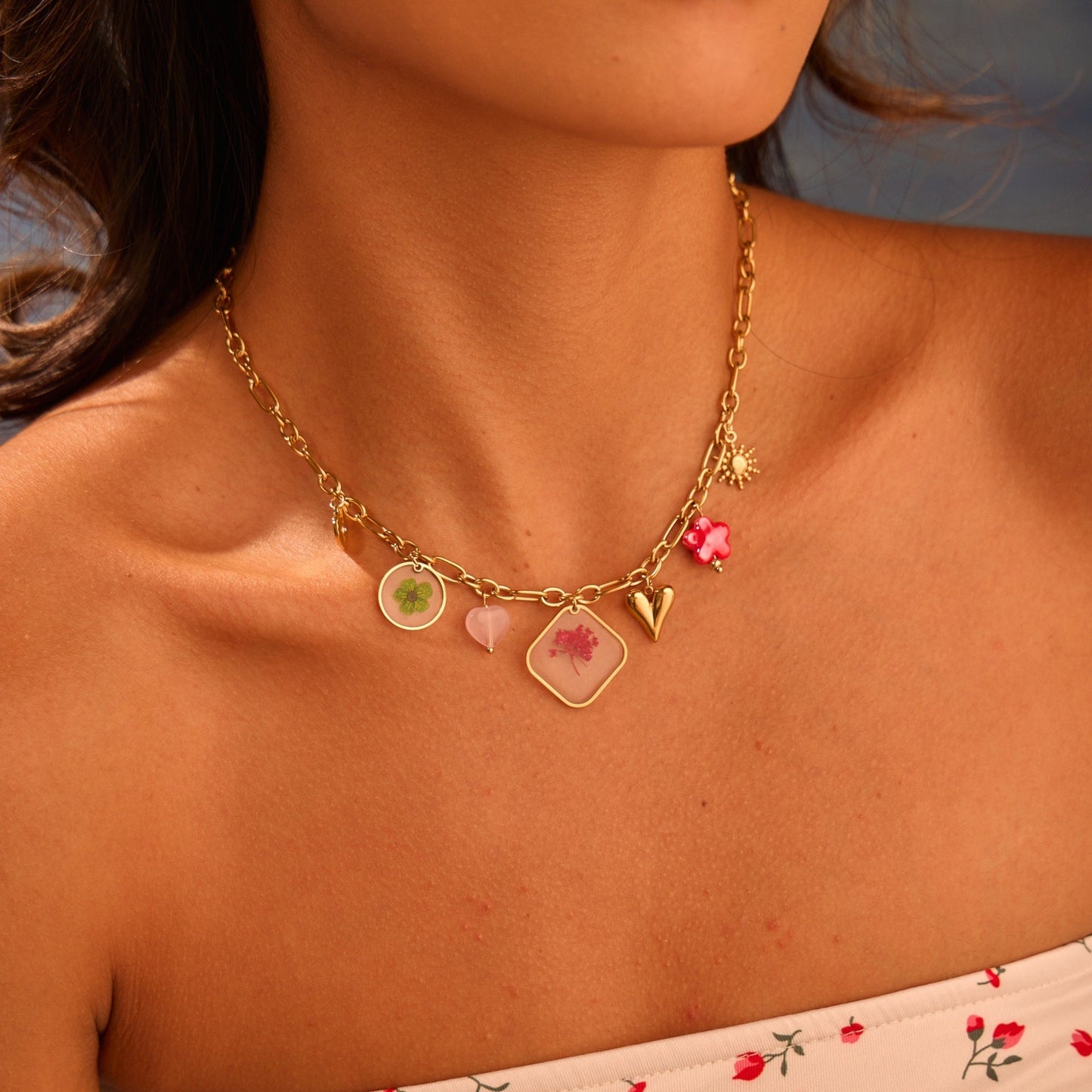 Tarnish-Free Stainless Steel Epoxy Flower Pendant Necklace | European Fashion Resin Floral Jewelry LONDYN UPBRINGING
